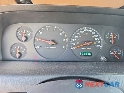 Zdjęcie 9 z 12 samochodu: 2001 JEEP GRAND CHEROKEE LAREDO VIN:1J4GW48S11C621185 - miniatura