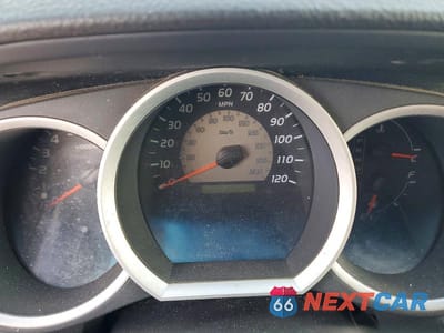 Zdjęcie 9 z 11 samochodu: 2010 TOYOTA TACOMA V6 VIN:3TMLU4EN9AM052318 - miniatura