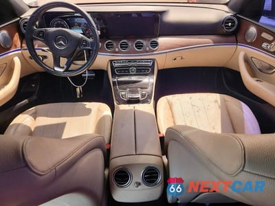 Zdjęcie 8 z 12 samochodu: 2017 MERCEDES-BENZ E 300 4MATIC VIN:WDDZF4KB7HA036193 - miniatura