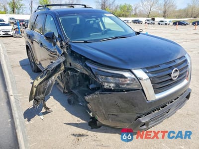 Czwarte zdjęcie samochodu z boku: 2024 NISSAN PATHFINDER SV VIN:5N1DR3BA6RC285745 - miniatura