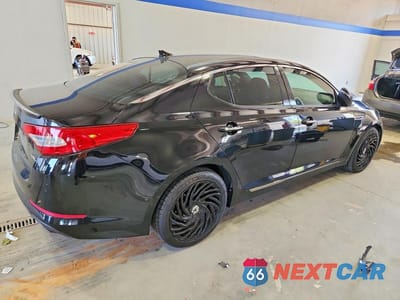 Trzecie zdjęcie samochodu z tyłu: 2013 KIA OPTIMA SX VIN:5XXGR4A67DG166129 - miniatura