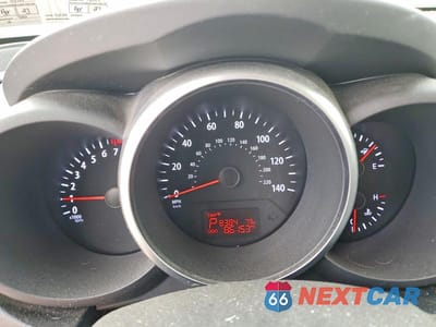 Zdjęcie 9 z 12 samochodu: 2012 KIA SOUL + VIN:KNDJT2A67C7428430 - miniatura