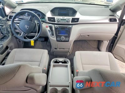 Zdjęcie 8 z 13 samochodu: 2017 HONDA ODYSSEY EX VIN:5FNRL5H4XHB014200 - miniatura