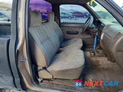 Zdjęcie 10 z 12 samochodu: 1999 TOYOTA TACOMA BASE VIN:4TANL42N8XZ567510 - miniatura