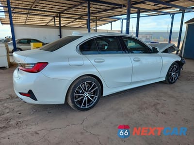 Trzecie zdjęcie samochodu z tyłu: 2019 BMW 330I VIN:WBA5R1C59KAJ98516 - miniatura