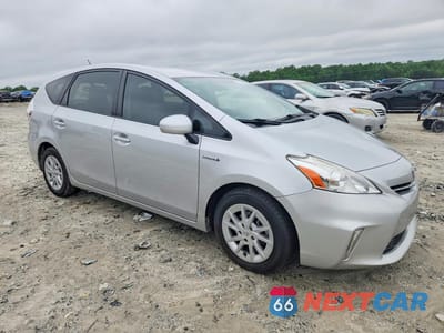 Czwarte zdjęcie samochodu z boku: 2012 TOYOTA PRIUS V THREE VIN:JTDZN3EU3C3142397 - miniatura