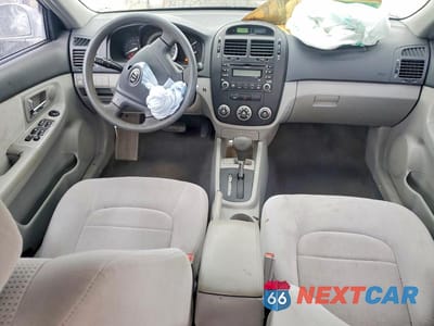 Zdjęcie 8 z 12 samochodu: 2007 KIA SPECTRA LX VIN:KNAFE121475395074 - miniatura