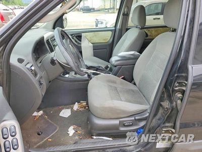 Zdjęcie 7 z 13 samochodu: 2005 FORD ESCAPE VIN:1FMYU93135KC44507 - miniatura