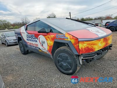 Czwarte zdjęcie samochodu z boku: 2024 TESLA CYBERTRUCK VIN:7G2CEHED0RA049734 - miniatura