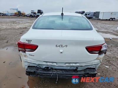 Zdjęcie 6 z 13 samochodu: 2023 KIA RIO LX VIN:3KPA24AD4PE575596 - miniatura