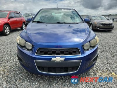 Piąte zdjęcie samochodu w środku: 2014 CHEVROLET SONIC LS VIN:1G1JA5SH1E4182981 - miniatura