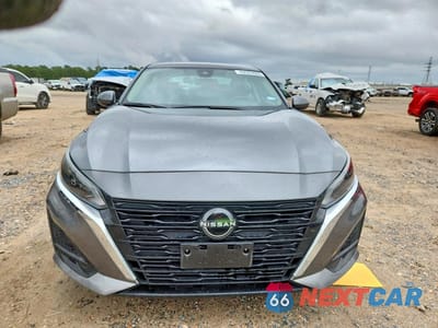 Piąte zdjęcie samochodu w środku: 2023 NISSAN ALTIMA S VIN:1N4BL4BV9PN402280 - miniatura