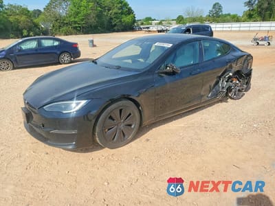 2022 TESLA MODEL S 5YJSA1E69NF487121 - główne zdjęcie licytacji z USA - miniatura