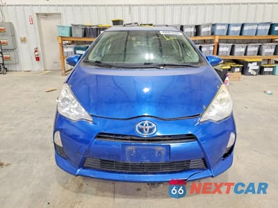 Piąte zdjęcie samochodu w środku: 2014 TOYOTA PRIUS C TWO VIN:JTDKDTB34E1564340 - miniatura