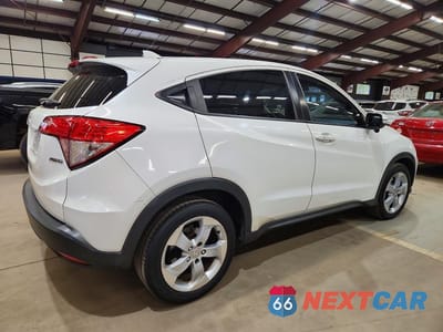 Trzecie zdjęcie samochodu z tyłu: 2016 HONDA HR-V EX VIN:3CZRU6H5XGM724598 - miniatura