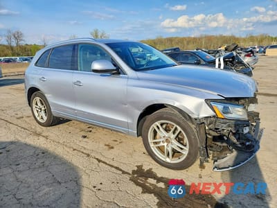 Czwarte zdjęcie samochodu z boku: 2017 AUDI Q5 PREMIUM VIN:WA1C2AFP9HA078696 - miniatura