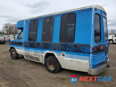 Drugie zdjęcie samochodu z przodu: 1990 FORD SHUTTLE BUS VIN:1FDKE30H7LHA73417 - miniatura
