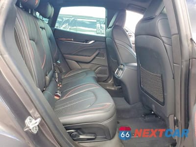 Zdjęcie 11 z 13 samochodu: 2021 MASERATI LEVANTE SPORT VIN:ZN661XUS1MX370851 - miniatura