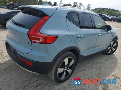 Trzecie zdjęcie samochodu z tyłu: 2019 VOLVO XC40 T5 MOMENTUM VIN:YV4162XZ9K2013255 - miniatura