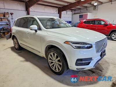 Czwarte zdjęcie samochodu z boku: 2016 VOLVO XC90 T6 VIN:YV4A22PL9G1073413 - miniatura
