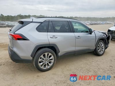 Trzecie zdjęcie samochodu z tyłu: 2024 TOYOTA RAV4 XLE PREMIUM VIN:2T3C1RFV4RW357093 - miniatura