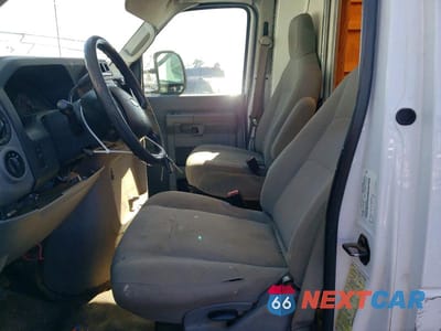 Zdjęcie 7 z 11 samochodu: 2017 FORD E350 DELIVERY TRUCK VIN:1FDWE3F65HDC77445 - miniatura