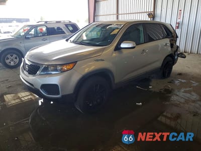 2012 KIA SORENTO LX 5XYKT3A16CG277419 - główne zdjęcie licytacji z USA - miniatura