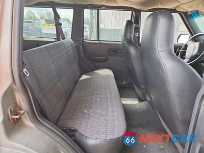 Zdjęcie 10 z 12 samochodu: 2001 JEEP CHEROKEE SPORT VIN:1J4FF48S51L589062 - miniatura