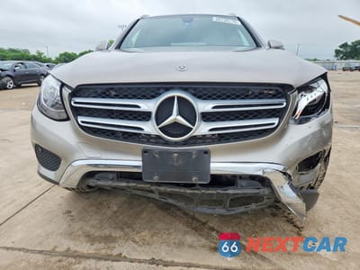 Piąte zdjęcie samochodu w środku: 2019 MERCEDES-BENZ GLC 300 VIN:WDC0G4JB7KF664793 - miniatura