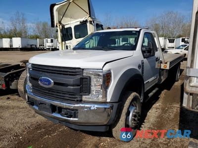 2019 FORD F550 SUPER DUTY 1FDUF5GT2KEG28950 - główne zdjęcie licytacji z USA - miniatura