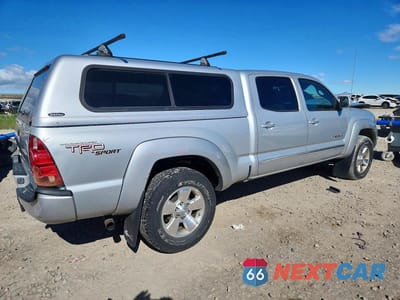 Trzecie zdjęcie samochodu z tyłu: 2006 TOYOTA TACOMA DOUBLE CAB LONG BED VIN:5TEMU52N56Z247809 - miniatura