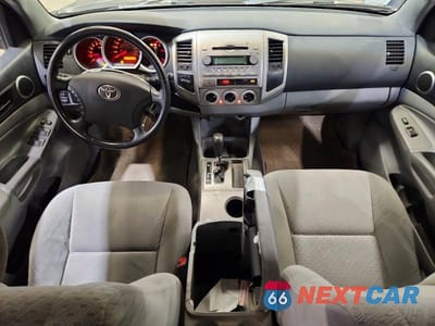 Zdjęcie 8 z 12 samochodu: 2006 TOYOTA TACOMA DOUBLE CAB VIN:5TELU42N96Z182128 - miniatura