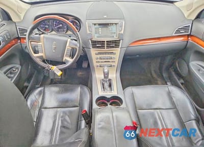 Zdjęcie 8 z 12 samochodu: 2012 LINCOLN MKT VIN:2LMHJ5AT9CBL55080 - miniatura