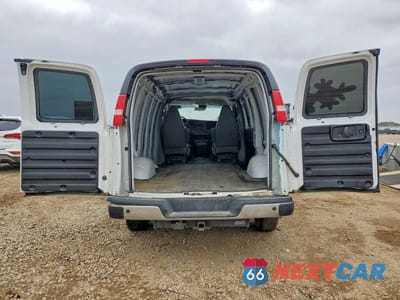 Zdjęcie 10 z 13 samochodu: 2024 CHEVROLET EXPRESS G2500 DELIVERY VAN VIN:1GCWGAFP6R1261768 - miniatura