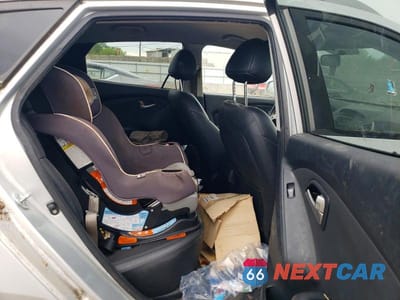 Zdjęcie 11 z 13 samochodu: 2010 HYUNDAI TUCSON GLS VIN:KM8JUCAC8AU046409 - miniatura