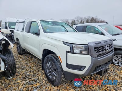 Czwarte zdjęcie samochodu z boku: 2025 NISSAN FRONTIER S VIN:1N6ED1CM9SN607631 - miniatura