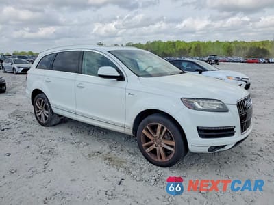 Czwarte zdjęcie samochodu z boku: 2015 AUDI Q7 PREMIUM PLUS VIN:WA1LGAFE0FD019533 - miniatura