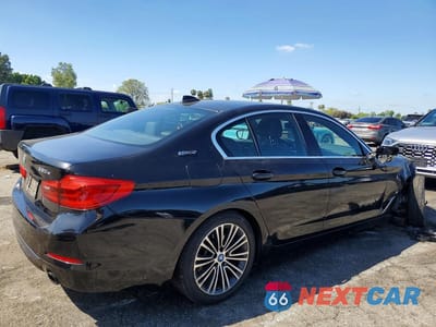 Trzecie zdjęcie samochodu z tyłu: 2019 BMW 530E VIN:WBAJA9C53KB392960 - miniatura