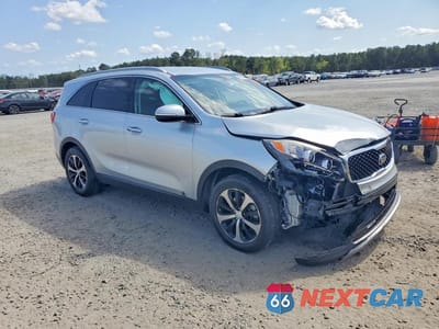 Czwarte zdjęcie samochodu z boku: 2017 KIA SORENTO EX V6 VIN:5XYPH4A55HG316752 - miniatura