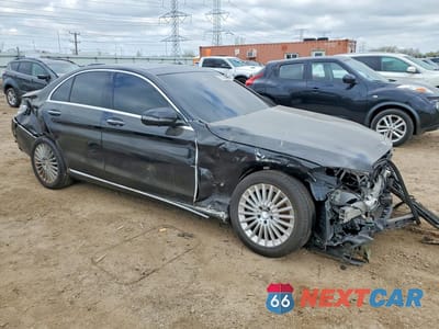 Czwarte zdjęcie samochodu z boku: 2017 MERCEDES-BENZ C 300 4MATIC VIN:55SWF4KB5HU192249 - miniatura