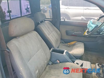 Zdjęcie 10 z 11 samochodu: 1998 TOYOTA TACOMA XTRACAB VIN:4TAVL52N3WZ090456 - miniatura