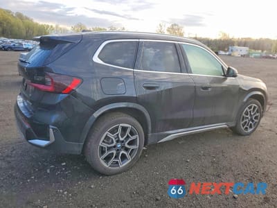 Trzecie zdjęcie samochodu z tyłu: 2026 BMW X1 XDRIVE28I VIN:WBX73EF07T5472149 - miniatura