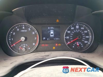 Zdjęcie 9 z 12 samochodu: 2019 KIA FORTE LXS VIN:3KPF24AD0KE099149 - miniatura