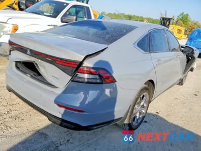 Trzecie zdjęcie samochodu z tyłu: 2024 HONDA ACCORD HYBRID EXL VIN:1HGCY2F68RA049551 - miniatura