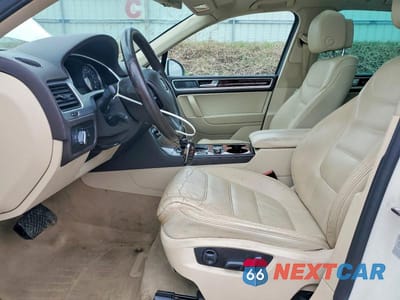 Zdjęcie 7 z 13 samochodu: 2012 VOLKSWAGEN TOUAREG V6 VIN:WVGFF9BP5CD001791 - miniatura