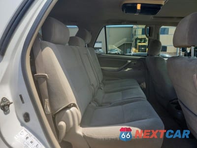 Zdjęcie 11 z 13 samochodu: 2005 TOYOTA SEQUOIA SR5 VIN:5TDZT34A75S240735 - miniatura