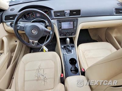 Zdjęcie 8 z 13 samochodu: 2015 VOLKSWAGEN PASSAT S VIN:1VWAT7A34FC102547 - miniatura
