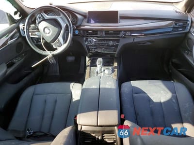 Zdjęcie 8 z 14 samochodu: 2018 BMW X5 SDRIVE35I VIN:5UXKR2C5XJ0Z19540 - miniatura