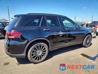 Trzecie zdjęcie samochodu z tyłu: 2022 MERCEDES-BENZ GLC 300 VIN:W1N0G8DB6NV372662 - miniatura