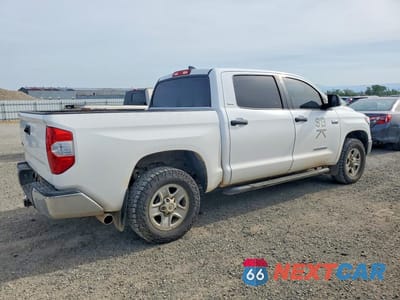 Trzecie zdjęcie samochodu z tyłu: 2020 TOYOTA TUNDRA BASE VIN:5TFDY5F17LX915527 - miniatura